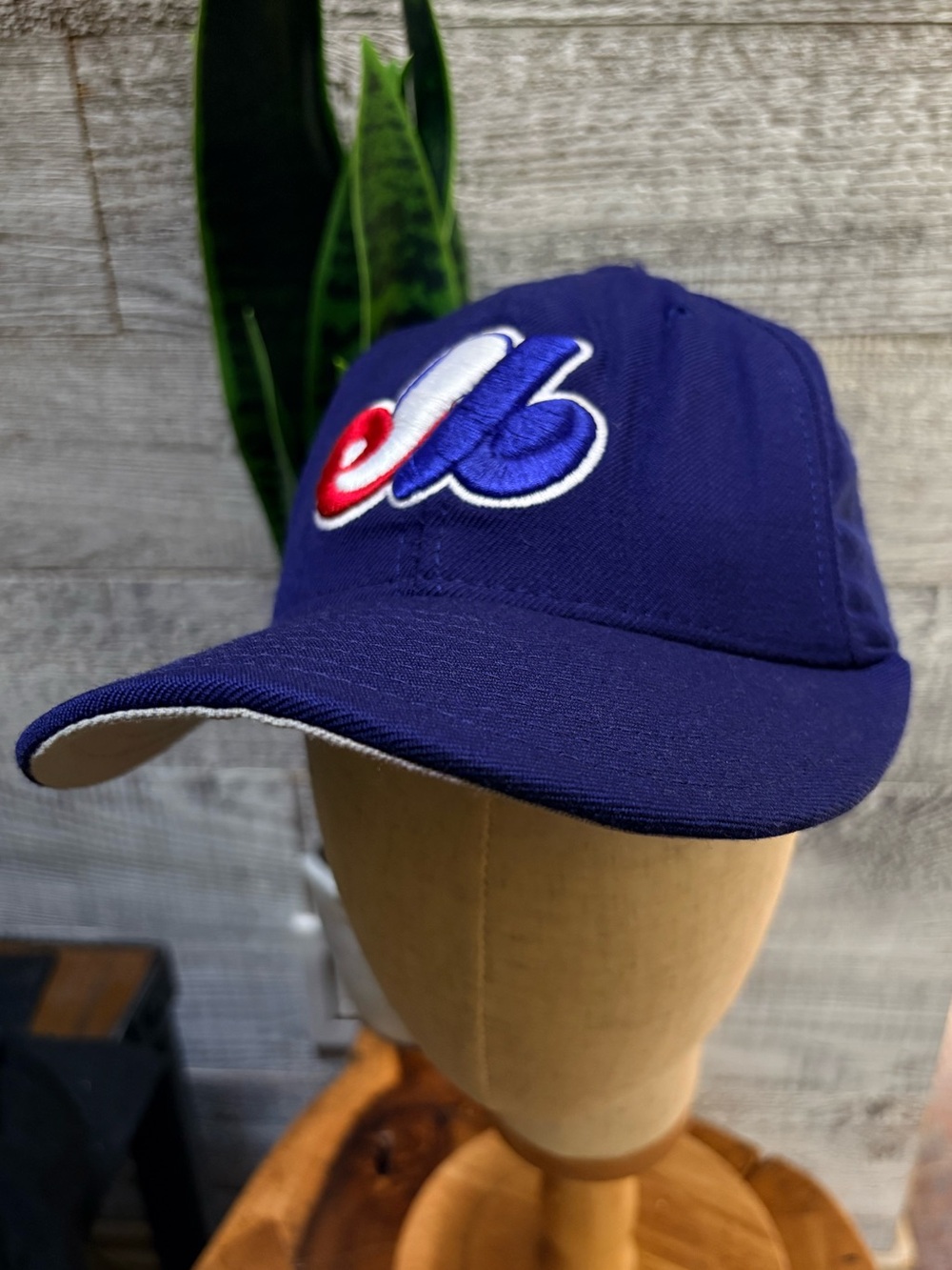 New Era | Montreal Expos MLB 59FIFTY Fitted Wool Cap - 7 1/8 - Made in USA